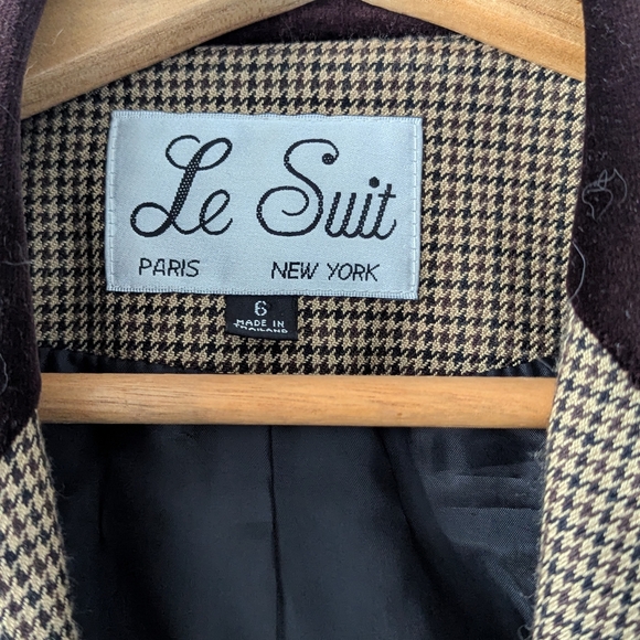 Vintage Le Suit Structured Blazer | Size 6 | Light Shoulder Padding - Picture 5 of 7